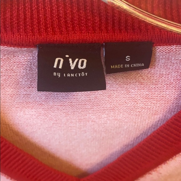 Nivo vneck sweater size small - Picture 2 of 4